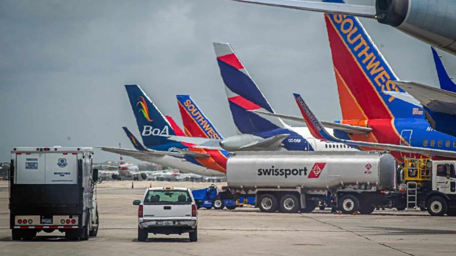 Aeropuertos de Florida siguen afectados por las cancelaciones y los retrasos Aeropuertos de Florida siguen afectados por las cancelaciones y los retrasos