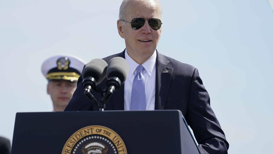 Biden anima a más mujeres y latinos a convertirse en camioneros Biden anima a más mujeres y latinos a convertirse en camioneros