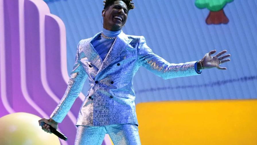 Conoce al nuevo ganador del Grammy, Jon Batiste Conoce al nuevo ganador del Grammy, Jon Batiste