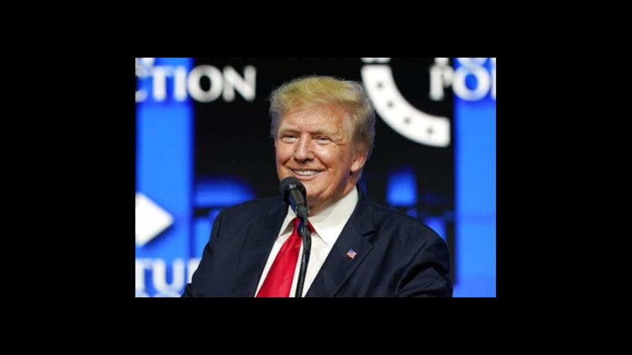Caen acciones de empresa vinculada a red social de Trump Caen acciones de empresa vinculada a red social de Trump