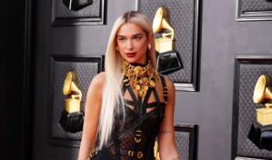 Premios Grammy 2022: los estilismos de la alfombra roja