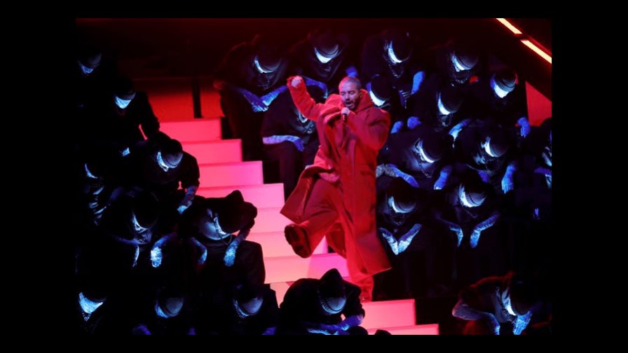 J Balvin y María Becerra ponen acento latino al arranque de los Grammy