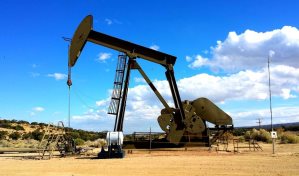 El petr&oacute;leo de Texas sube un 4 % y se sit&uacute;a en 103,28 d&oacute;lares el barril