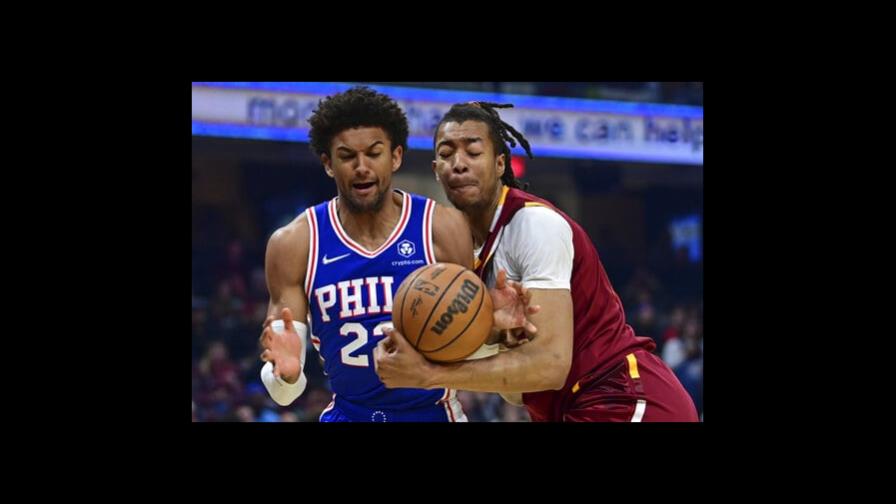 Joel Embiid aporta 44 puntos y 76ers aseguran boleto a playoffs
