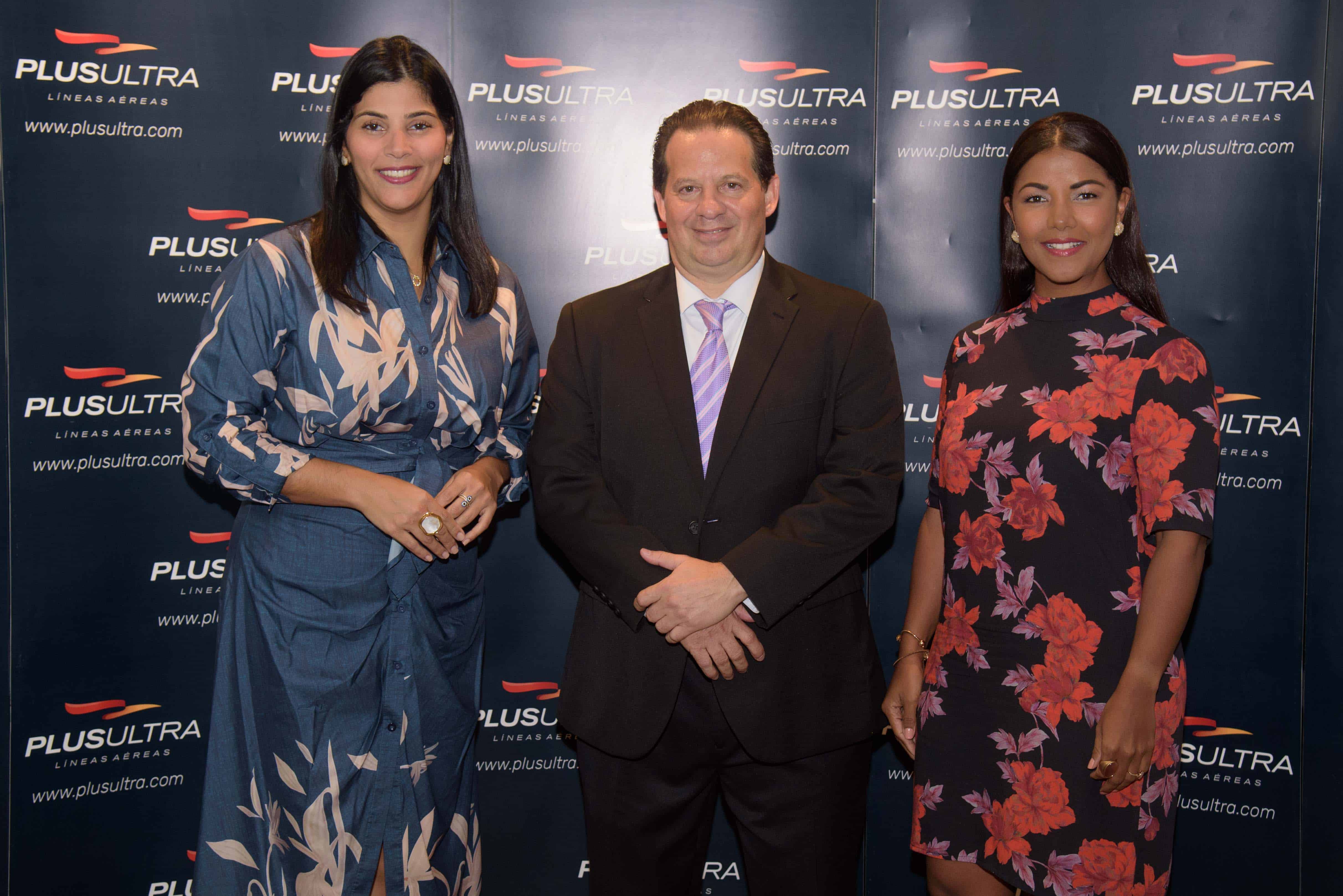 Michelle Rojas, José Luis Marquez y Yikaury María.