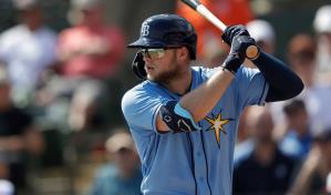 Tigres adquieren a Meadows de Rays por mexicano Paredes