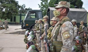 Gobierno peruano despliega 70 patrullas de Fuerzas Armadas en Lima por toque de queda