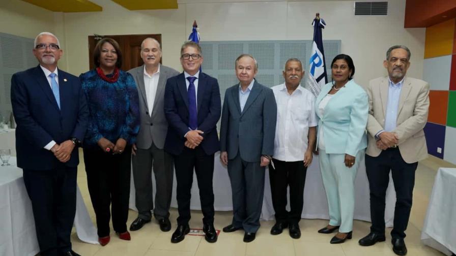 El productor de televisión Iván Ruiz es juramentado como nuevo director de CERTV