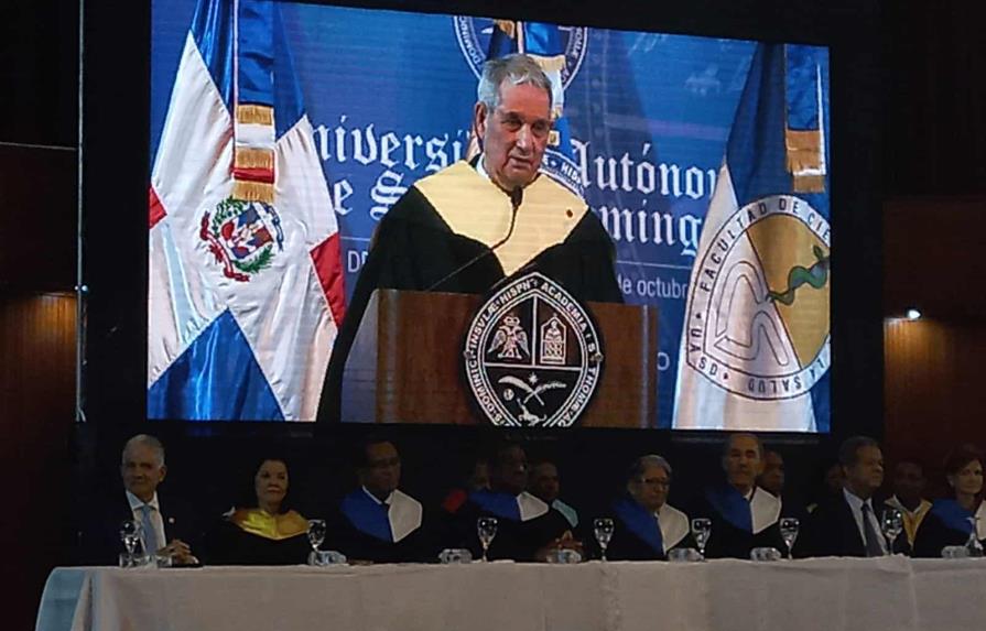 UASD entrega título Doctor Honoris Causa a José Joaquín Puello