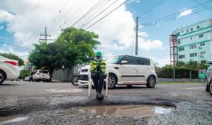 El eterno problema de la calle José Contreras esquina Elvira de Mendoza