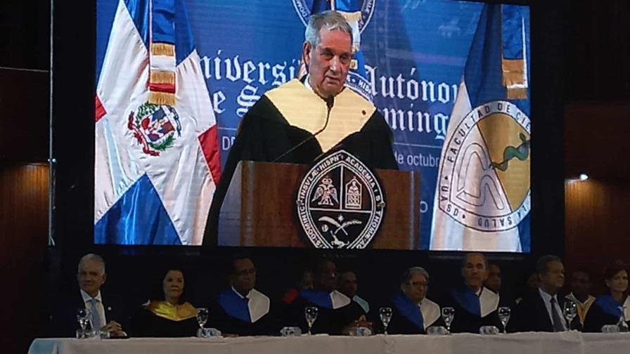 UASD entrega título Doctor Honoris Causa a José Joaquín Puello