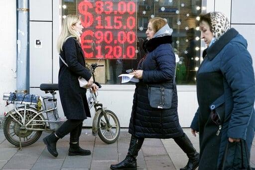 EEUU prohíbe a Rusia hacer pagos en dólares de su deuda