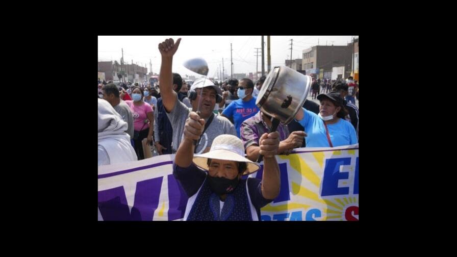 Perú decreta un toque de queda en Lima por protestas Perú decreta un toque de queda en Lima por protestas
