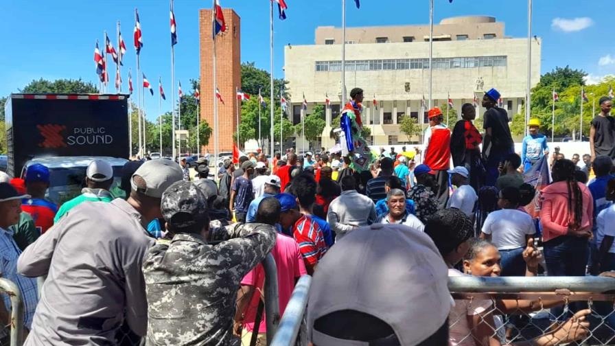 Hubieres pide al Congreso Nacional fiscalizar distribución de corredores de autobuses