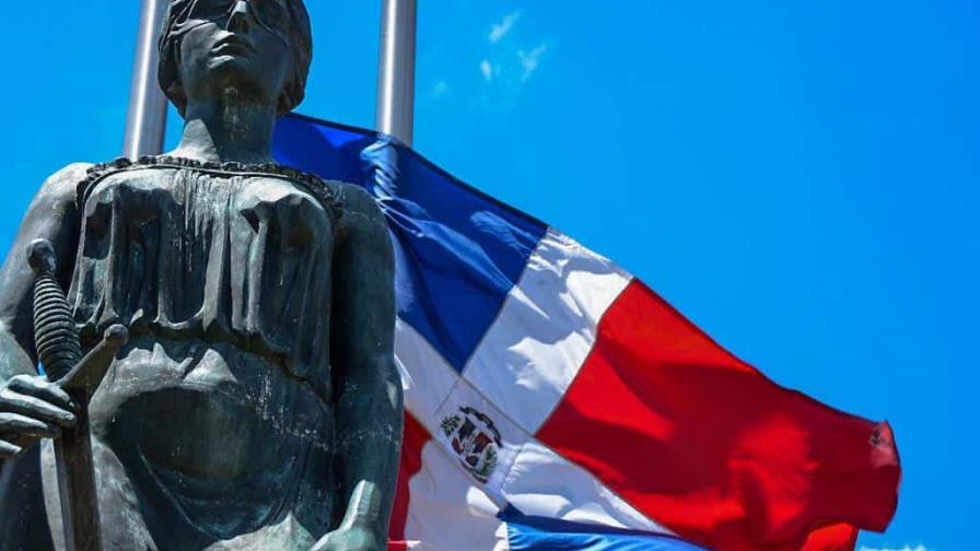 Tribunal de Santiago dicta auto de apertura a juicio contra fiscalizador por embarazar menor de edad