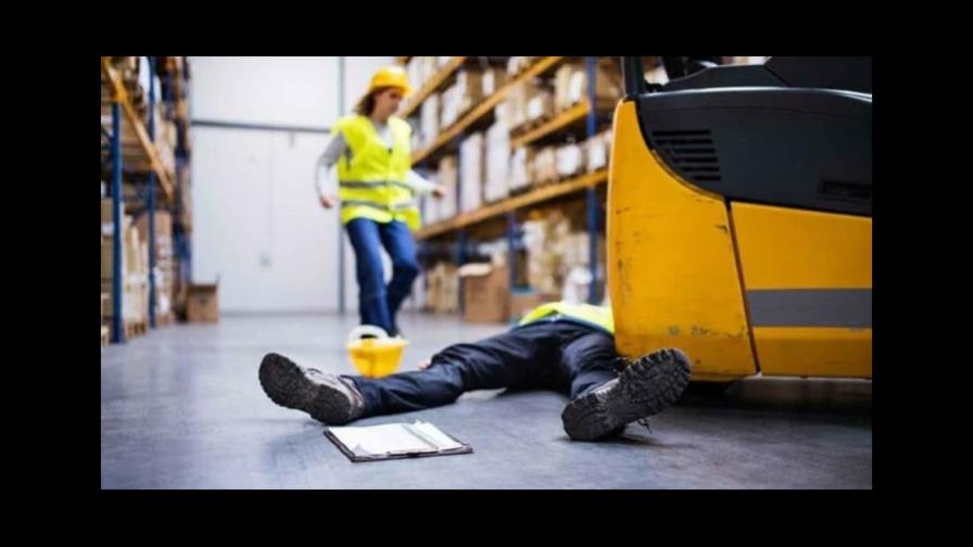 Gobierno entrega RD$296.4 millones a trabajadores accidentados Gobierno entrega RD$296.4 millones a trabajadores accidentados