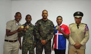 El MIDE y Círculo Deportivo Militar felicitan boxeadores medallistas