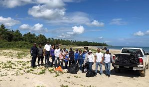 Realizan jornada de limpieza en playa de Miches
