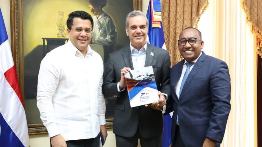 Abinader aprueba protocolo para el manejo de la aviación privada no comercial en el país