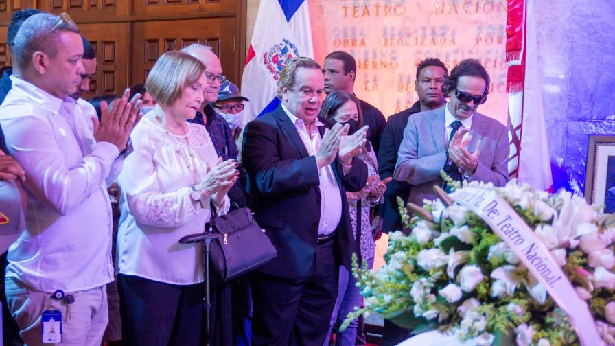 Autoridades del Teatro Nacional rinden homenaje póstumo al maestro Bienvenido Miranda