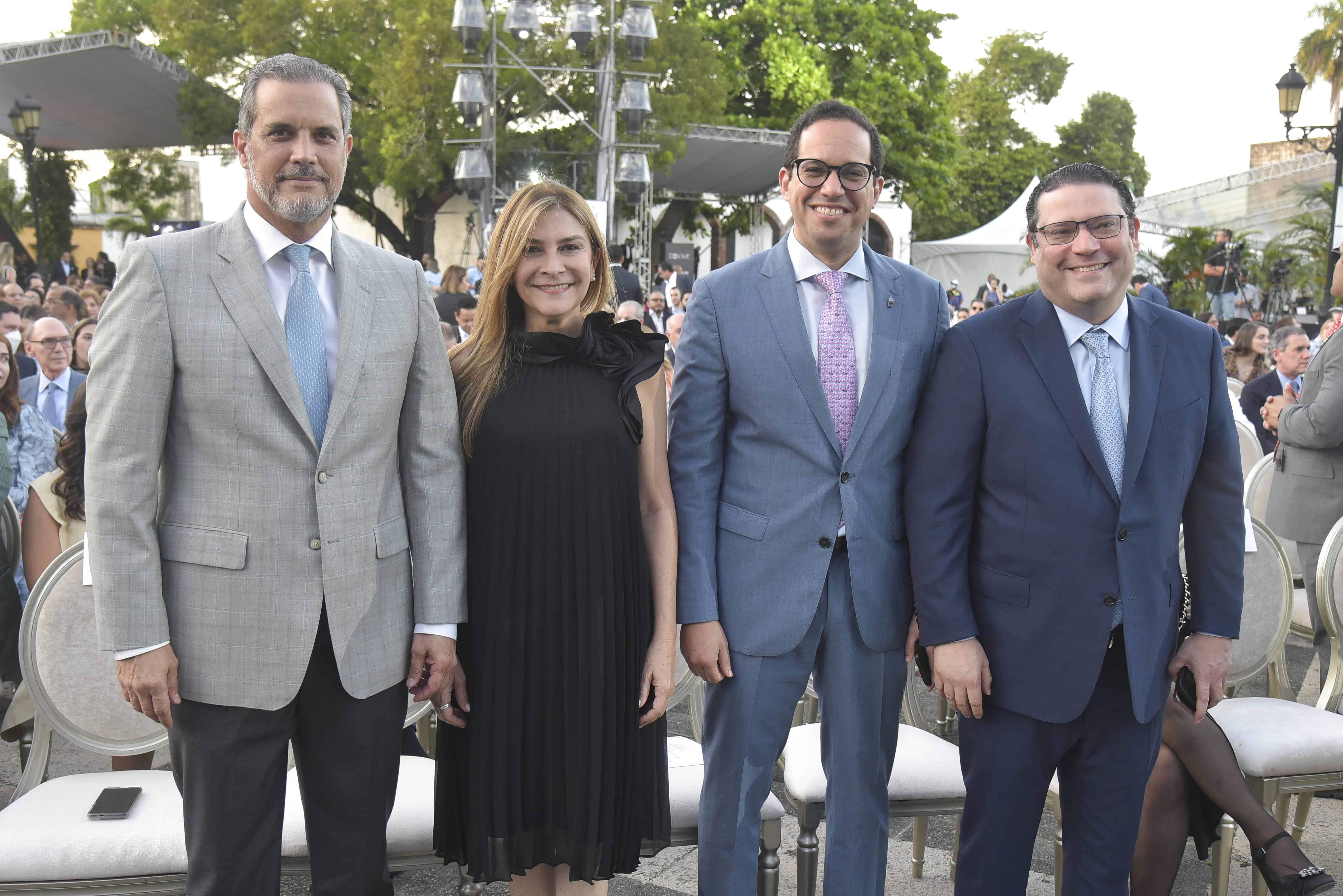 Juan Garrigó, Carolina Mejía, Sigmund Freund y Eduardo Sanz Lovatón.