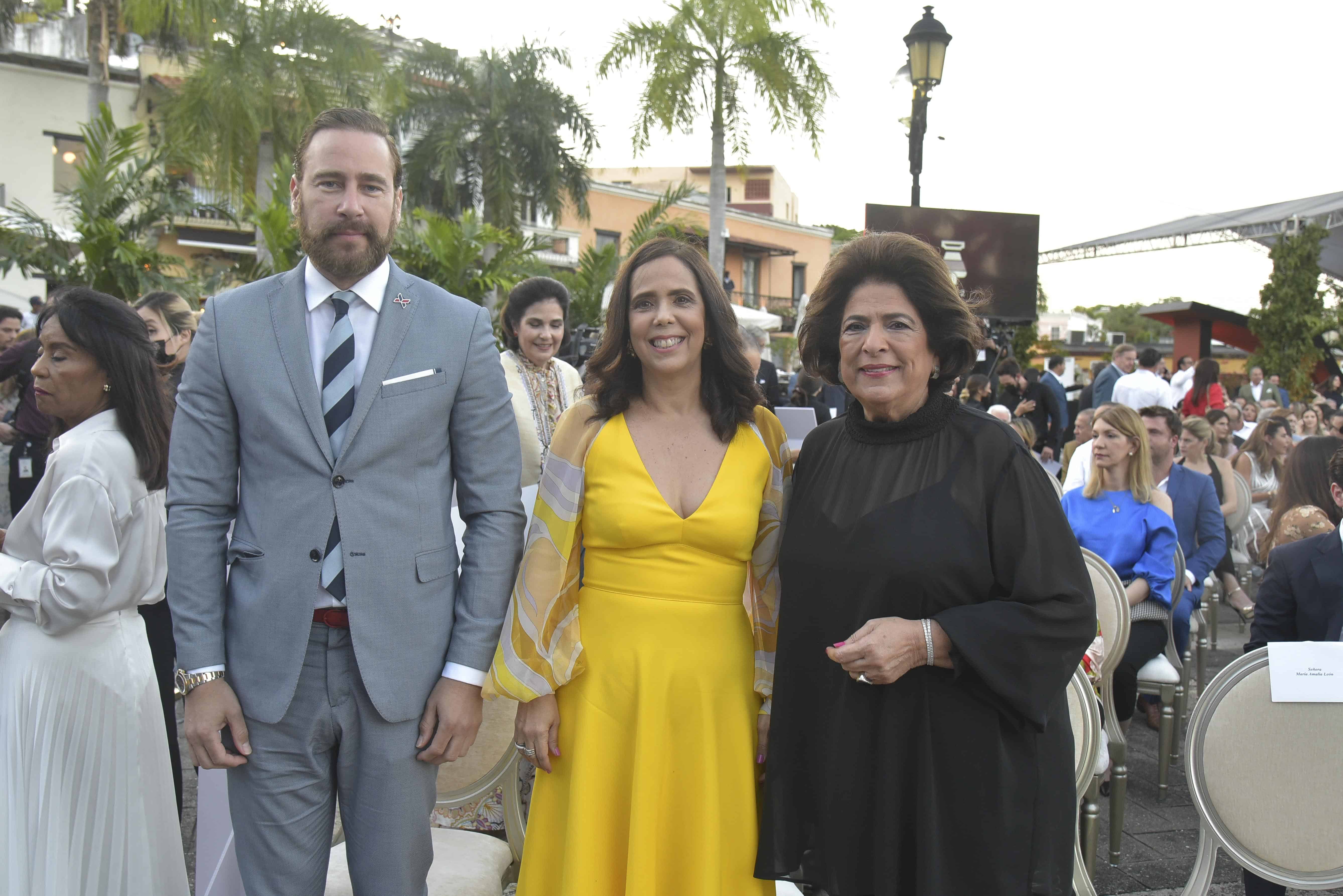 Carlos De la Mota, Maribel Bellapart y Ela de Rizek