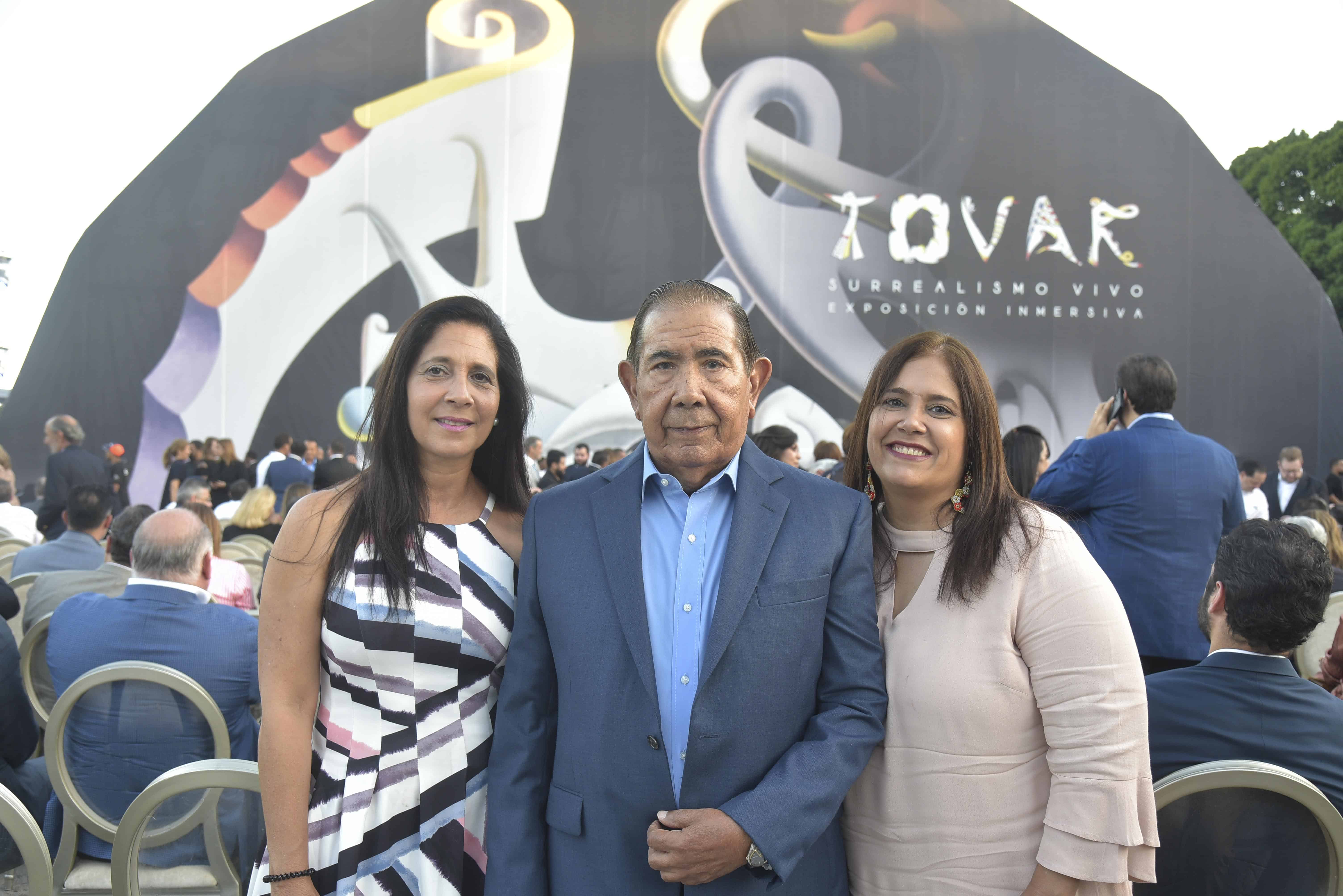 Genoveva Brea de Javier , Adolfo Guzmán y Ivón Guzmán.