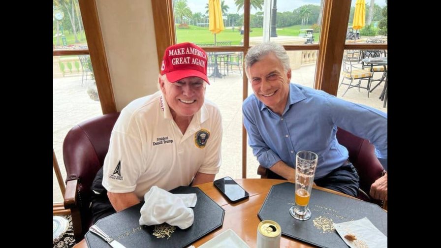 Trump y Macri se reúnen en Mar-a-Lago para hablar sobre “el contexto global”