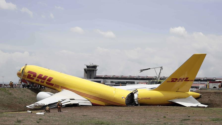 Un avión de carga sufre un accidente en aeropuerto de Costa Rica
