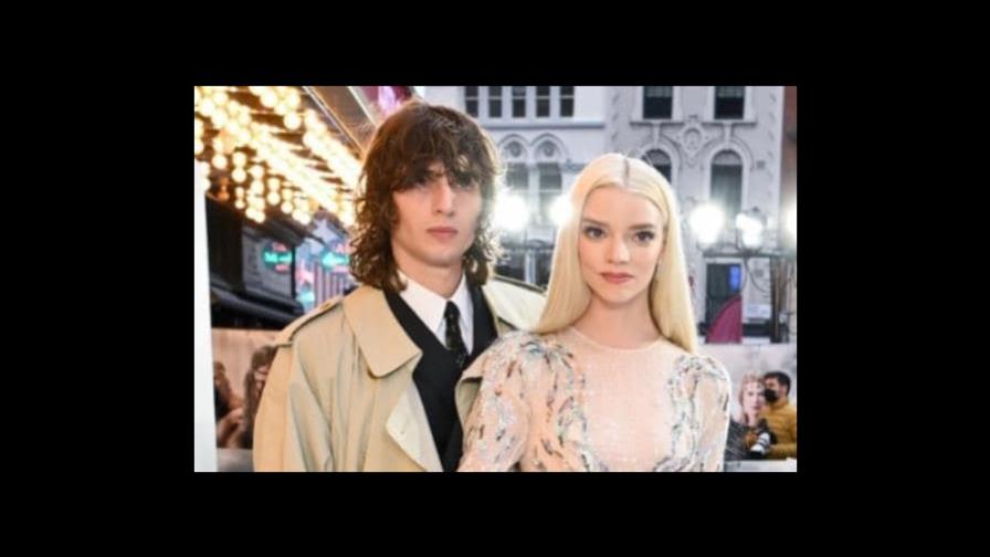 Malcolm McRae, el músico que conquistó a Anya Taylor-Joy, actriz de Gambito de dama Malcolm McRae, el músico que conquistó a Anya Taylor-Joy, actriz de Gambito de dama