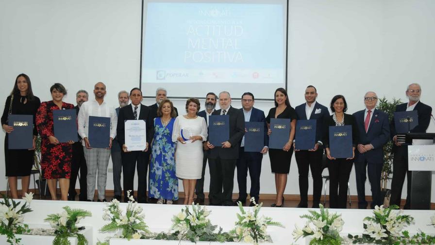 Fundación Innovati reconoce a 10 personalidades por sus aportes en valores positivos al desarrollo de la RD