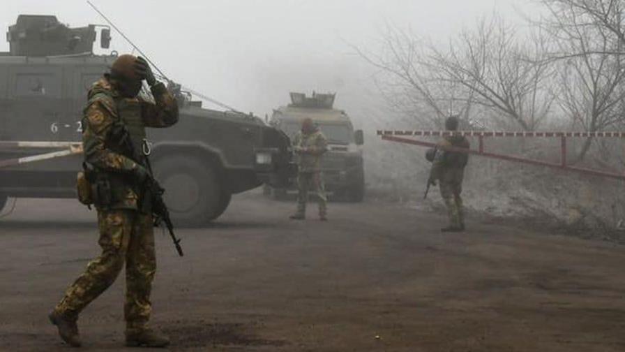 Soldados ucranianos habrían matado rusos luego de capturarlos 