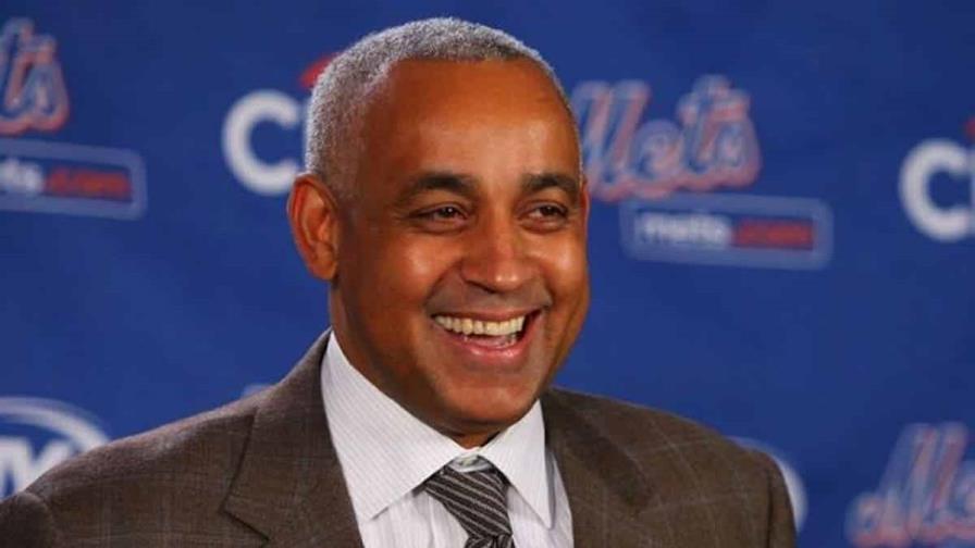 Omar Minaya trabaja una vez más para Grandes Ligas Omar Minaya trabaja una vez más para Grandes Ligas