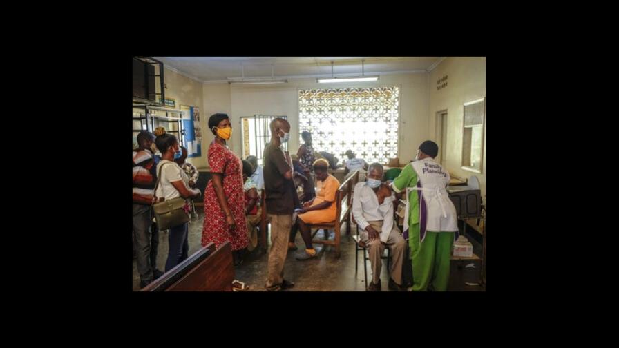 Expertos: Fin de ayuda de EEUU por COVID prolongará pandemia