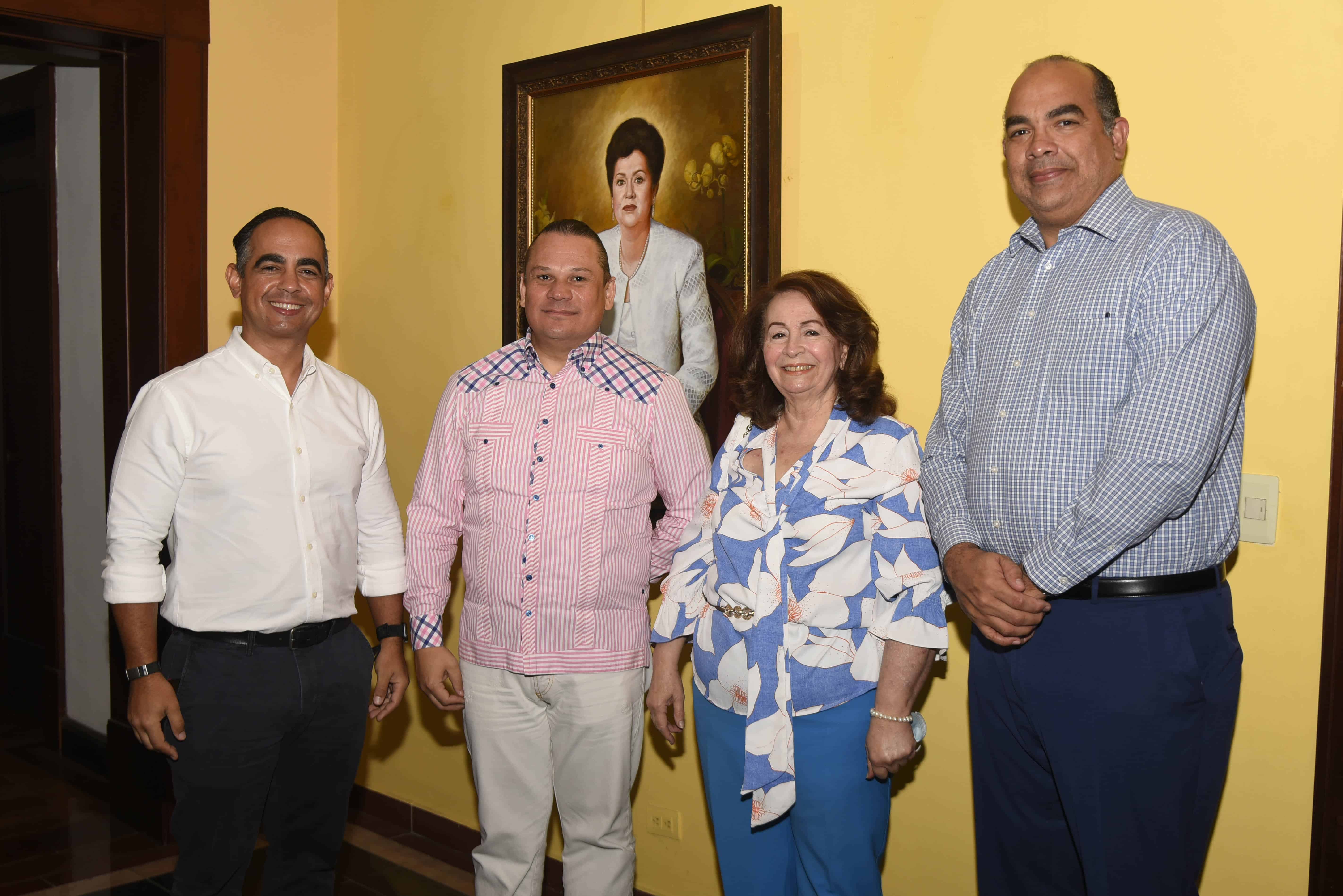 Heinrich Kunhardt, Víctor Carvajal, Cilenis Objio y Wilfredo Lithgow.