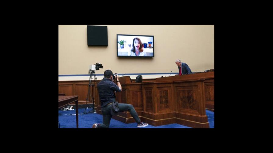 Demócratas acusan a petroleras de estafar al pueblo