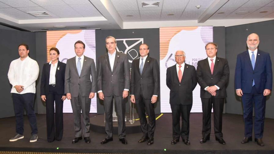 En 60 aniversario, APAP exhibe sus números y anuncia inversión de RD$277 millones en retribución social En 60 aniversario, APAP exhibe sus números y anuncia inversión de RD$277 millones en retribución social