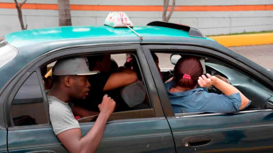 Conatra sancionará transportistas que contraten haitianos indocumentados en las rutas