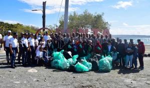 Realizan Jornada de limpieza de costas en la provincia Peravia