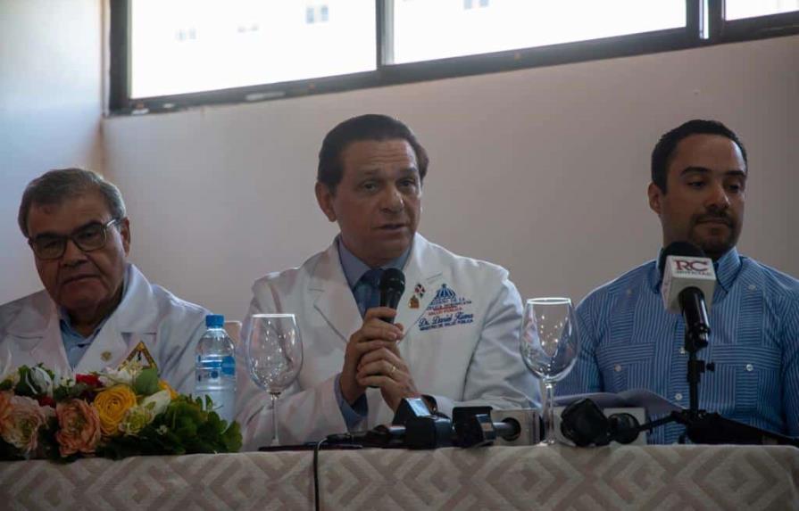 Ministro de Salud dice Gobierno no pidió cambio de fecha en entrega de vacunas AstraZeneca
