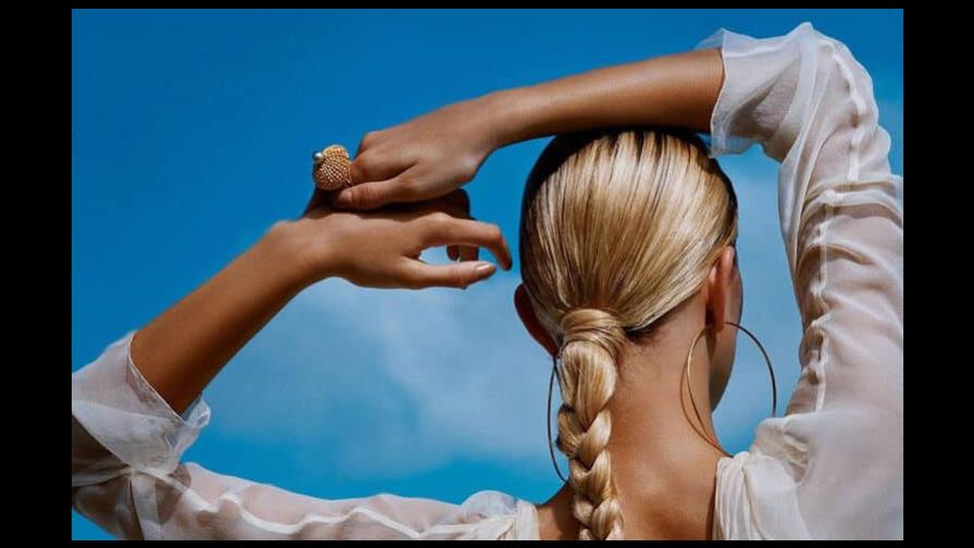 Peinados fáciles para proteger tu cabello del sol, el salitre y el cloro Peinados fáciles para proteger tu cabello del sol, el salitre y el cloro