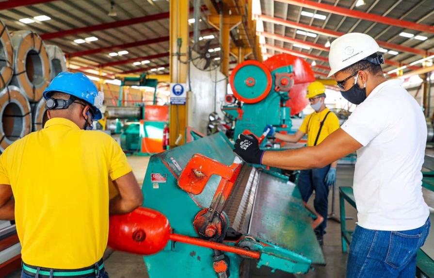 Industrializar la República Dominicana: una apuesta del gobierno para generar empleos