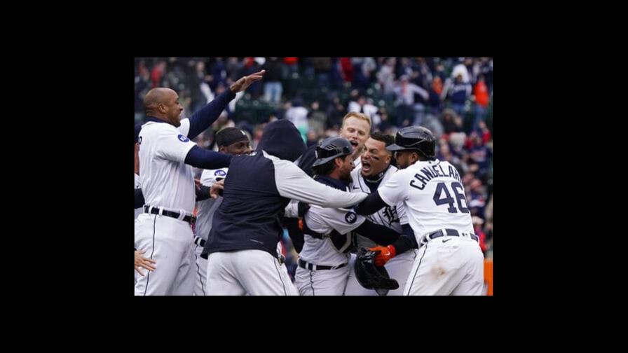 Báez y el video dan a los Tigres triunfo ante Medias Blancas Báez y el video dan a los Tigres triunfo ante Medias Blancas