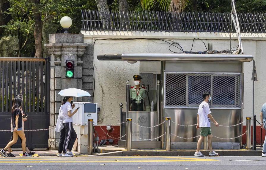 EE.UU. autoriza la evacuación del personal en el consulado en Shanghái por covid