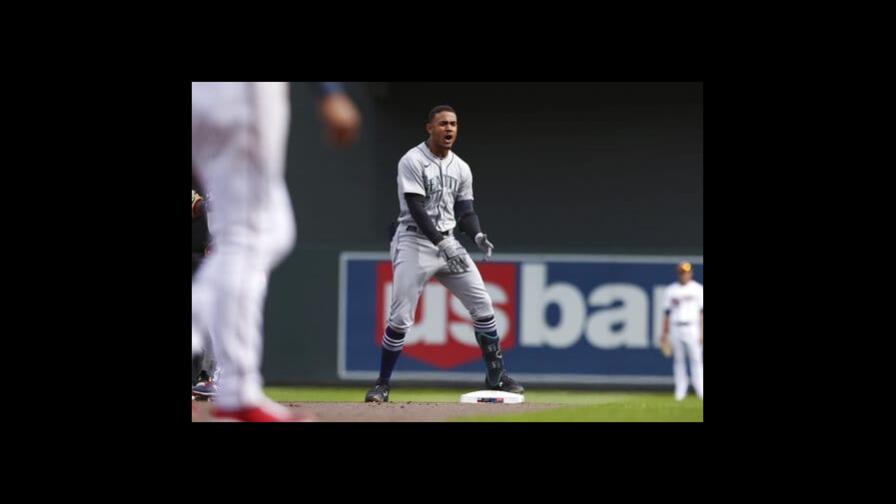 Video: Julio Rodríguez conecta su primer hit en Las Mayores