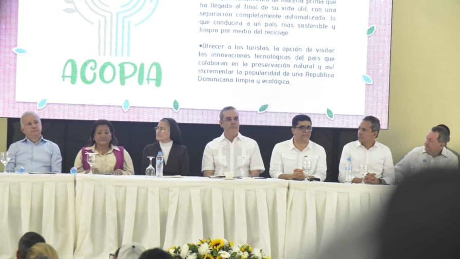 Abinader deja inaugurada la primera Feria de Ciencias y Tecnología en Santo Domingo Este