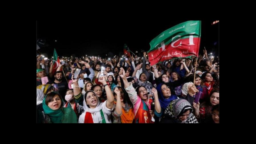 Protestas en Pakistán contra la destitución de Khan como primer ministro Protestas en Pakistán contra la destitución de Khan como primer ministro