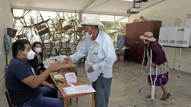 Cierran las urnas de la consulta revocatoria del mandato de López Obrador