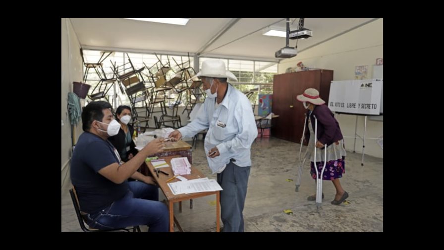 Cierran las urnas de la consulta revocatoria del mandato de López Obrador