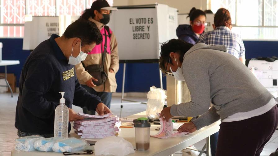 Comienza en México referendo sobre continuidad del presidente López Obrador